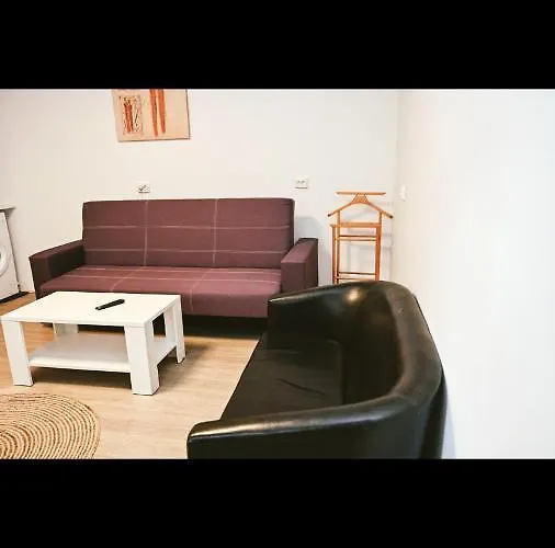 Accomodation1 בראשוב